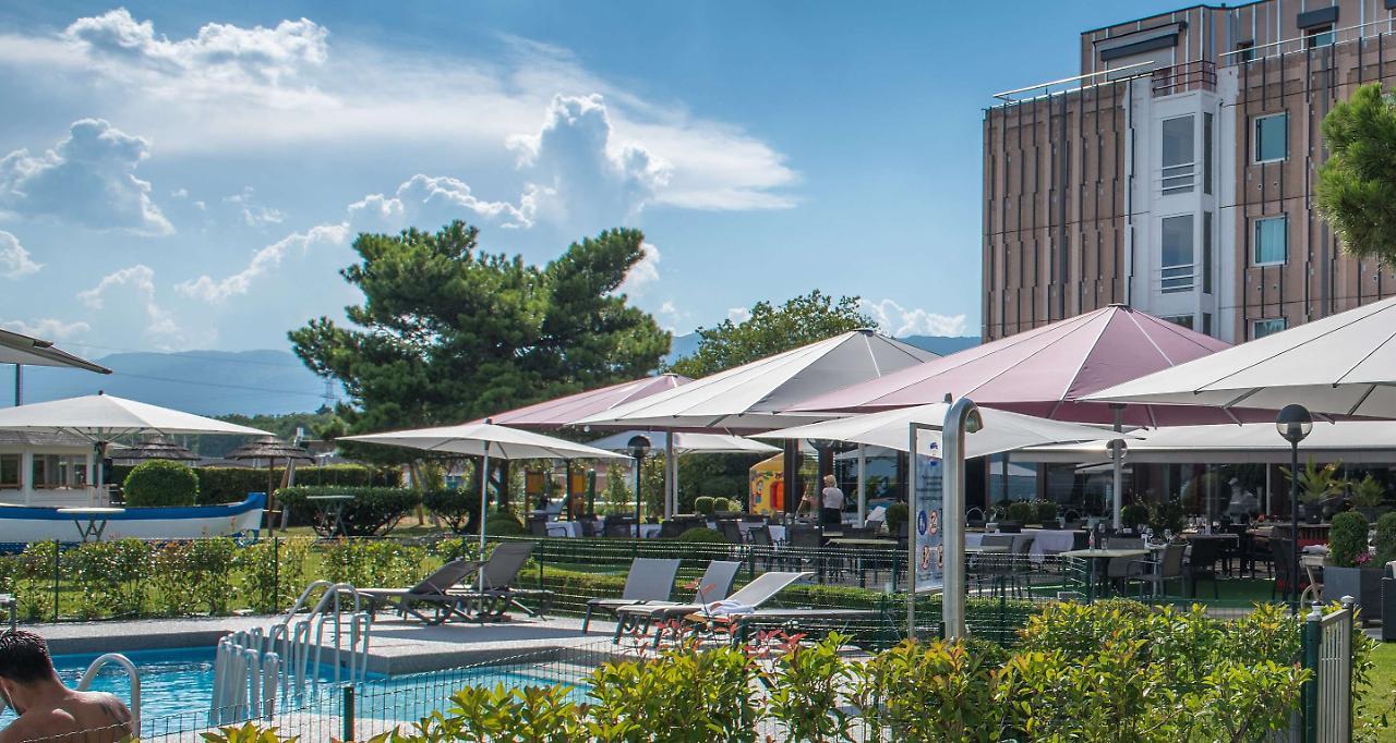 Everness Hotel & Resort Chavannes-de-Bogis Bagian luar foto